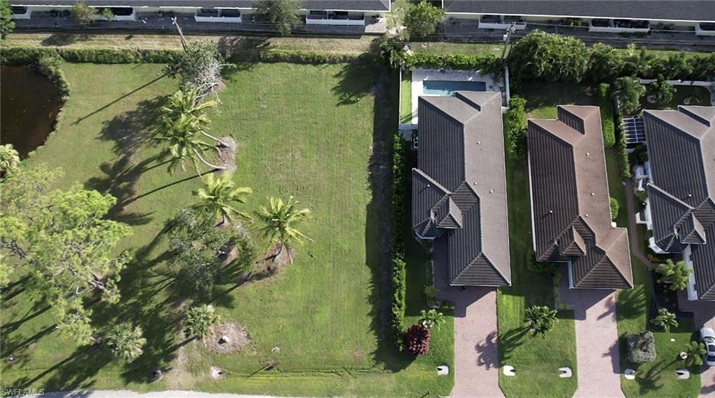2710 Linda DR, NAPLES