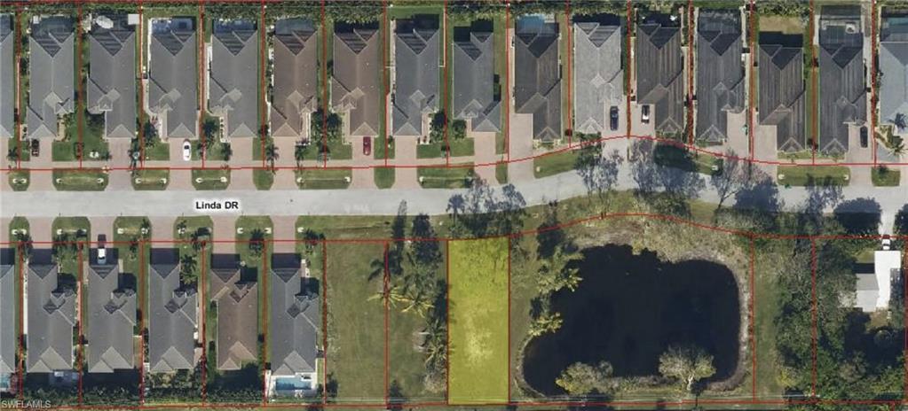 2710 Linda DR, NAPLES