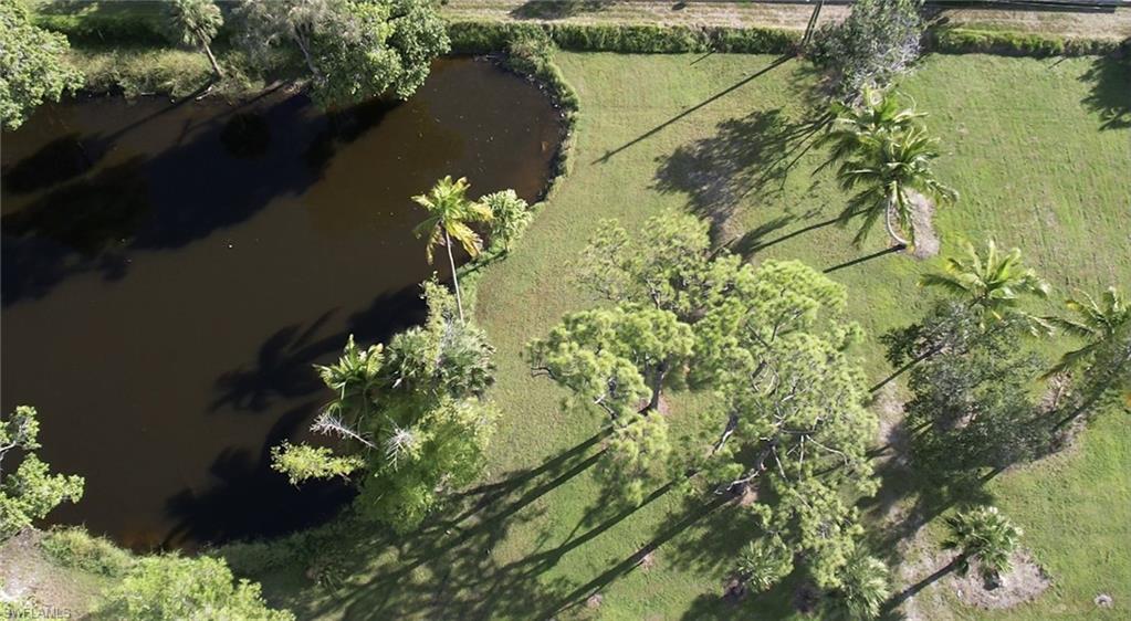 2710 Linda DR, NAPLES
