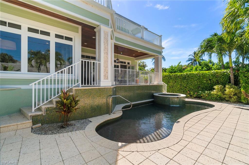 645 Broad AVE S, NAPLES