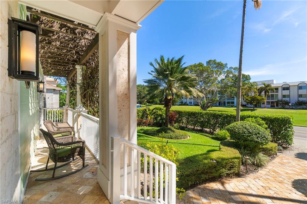 645 Broad AVE S, NAPLES