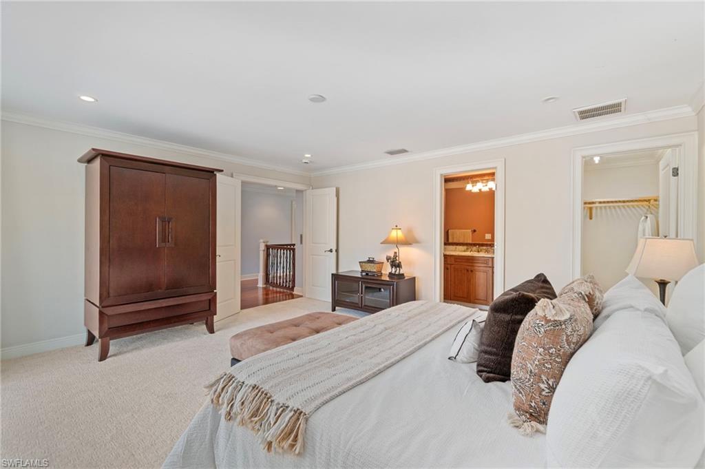 645 Broad AVE S, NAPLES