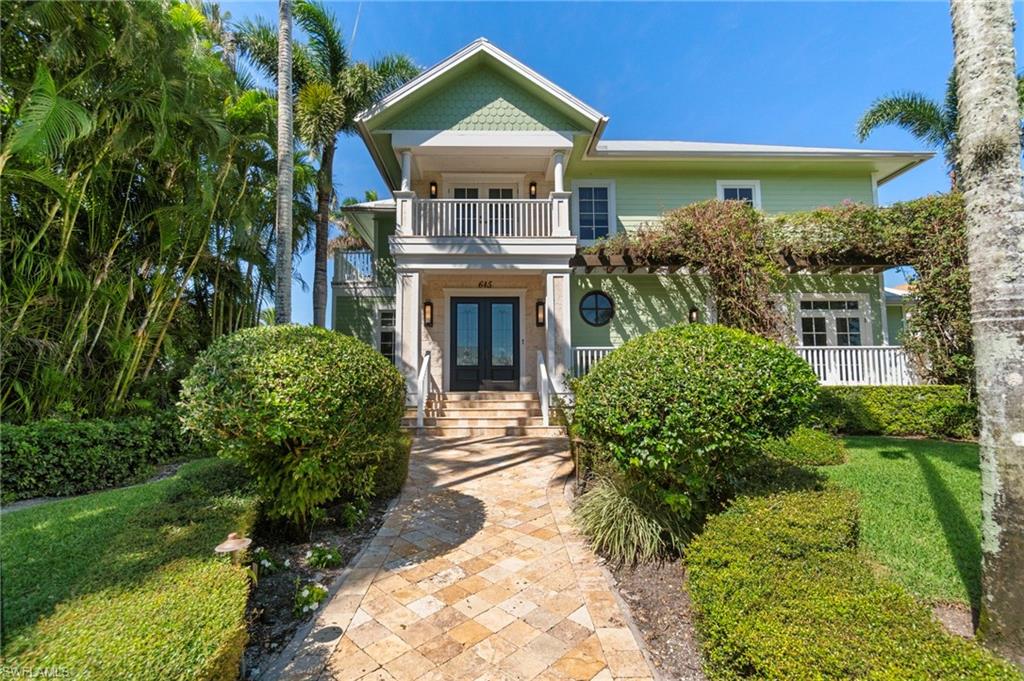645 Broad AVE S, NAPLES