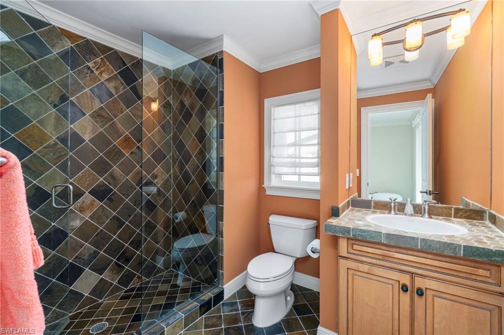 645 Broad AVE S, NAPLES