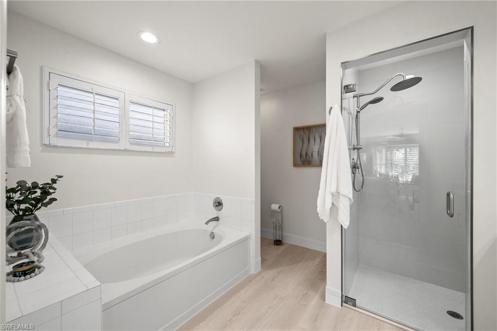 1590 Weybridge CIR # 52