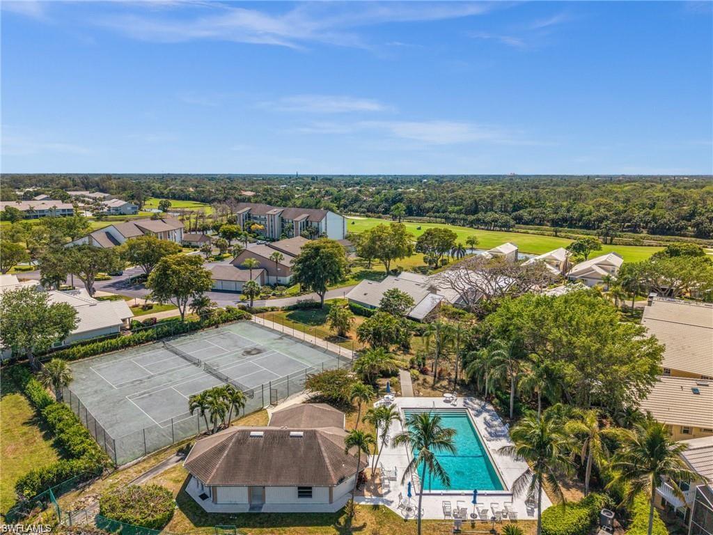 1590 Weybridge CIR # 52