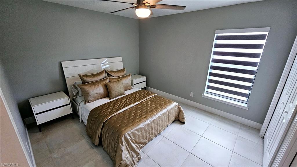 1156 SW 40th TER