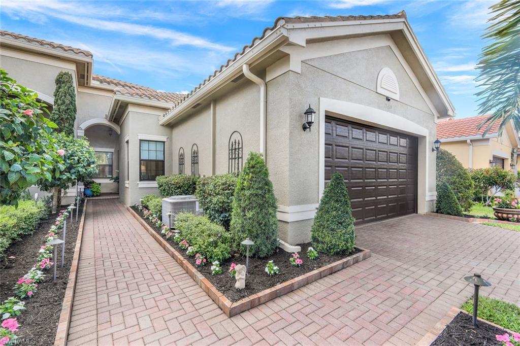 13339 Silktail DR, NAPLES