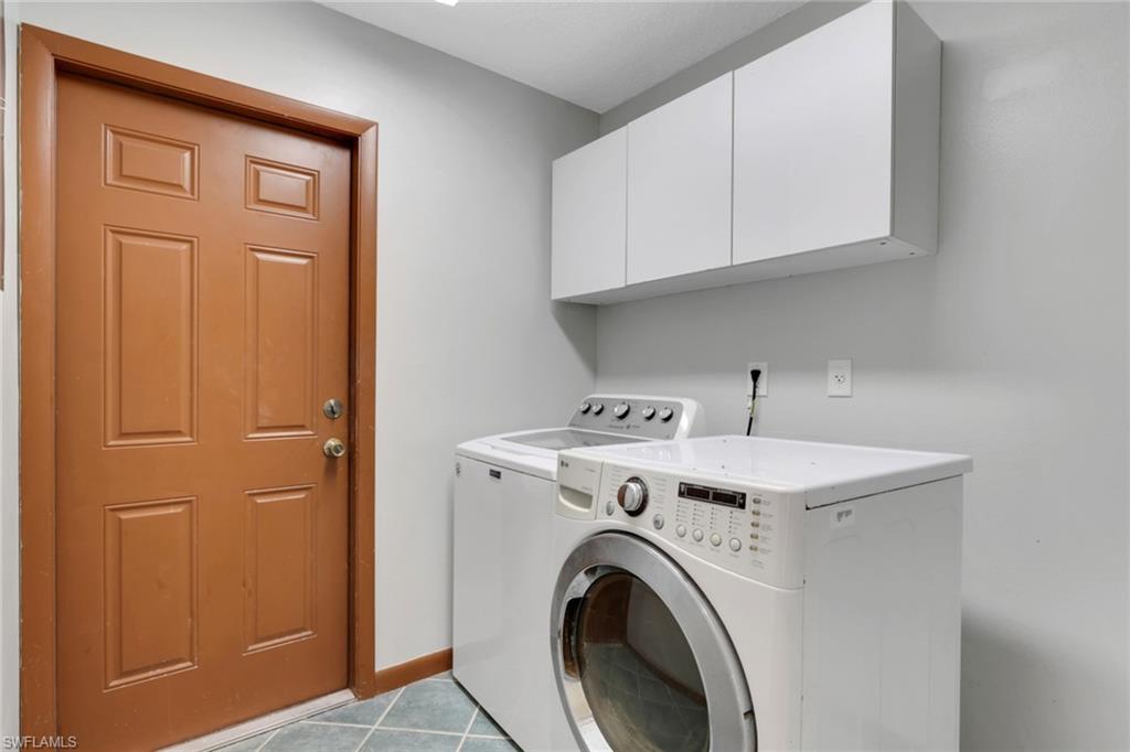 2302 SE 15th TER