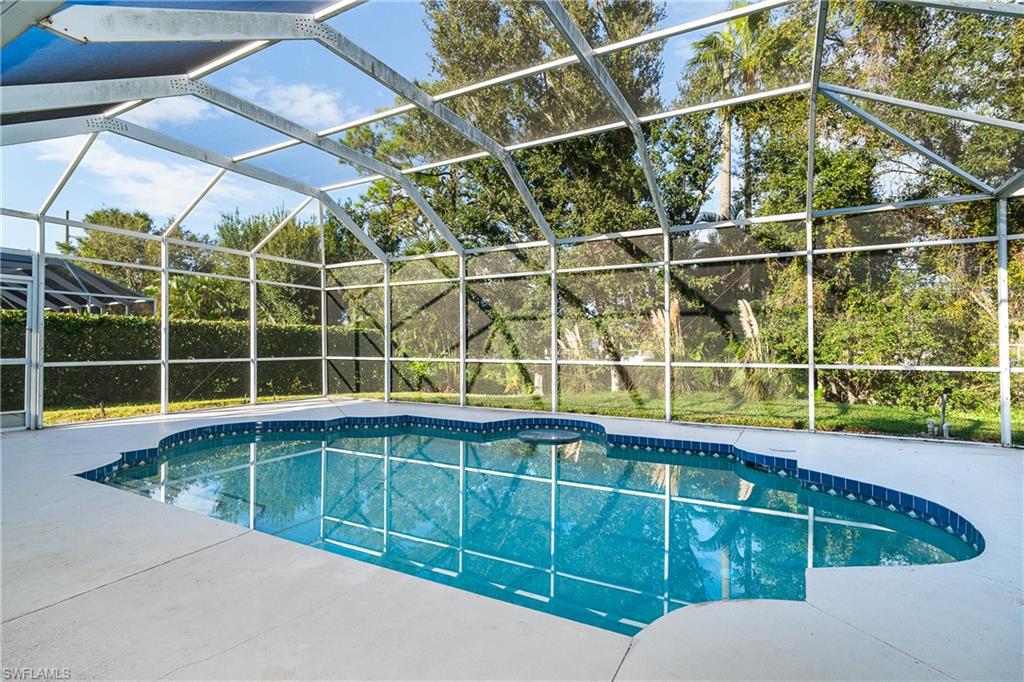 118 Abercrombie AVE