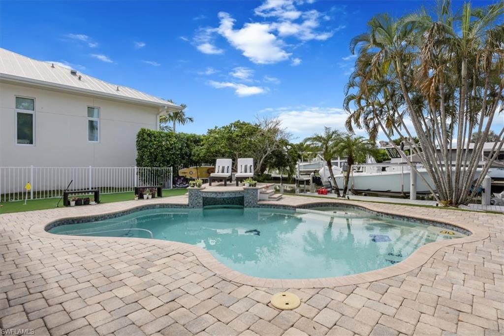 1570 Bonita LN