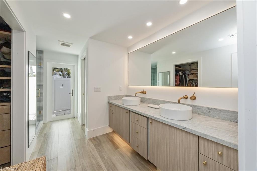 1570 Bonita LN