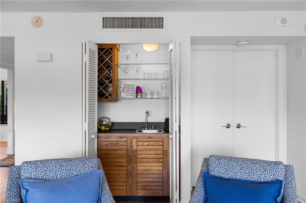 6710 Pelican Bay BLVD # 422