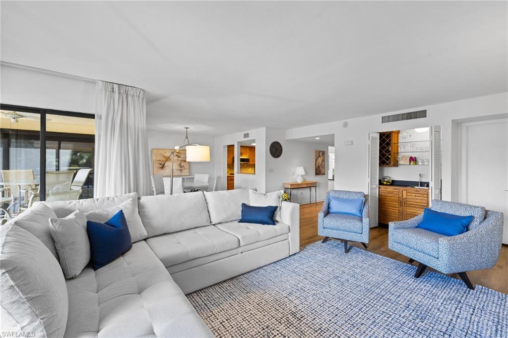 6710 Pelican Bay BLVD # 422