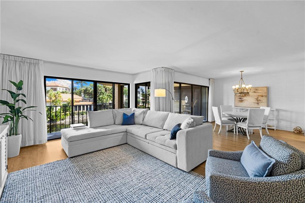 6710 Pelican Bay BLVD # 422