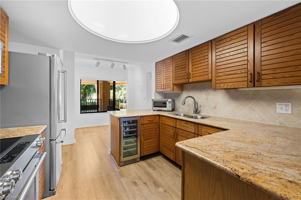 6710 Pelican Bay BLVD # 422