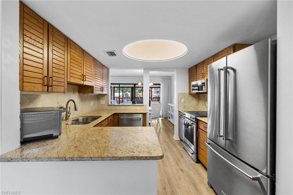 6710 Pelican Bay BLVD # 422