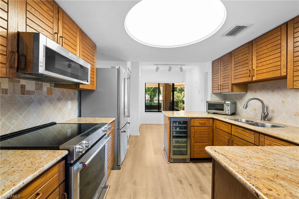 6710 Pelican Bay BLVD # 422