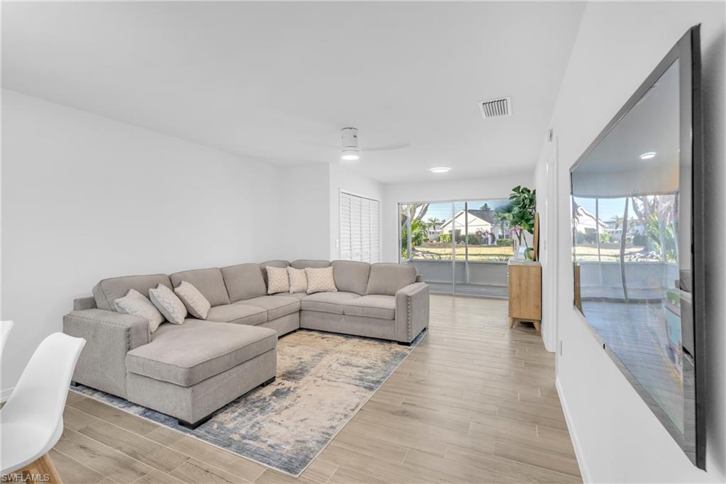 1348 Myerlee Gardens AVE