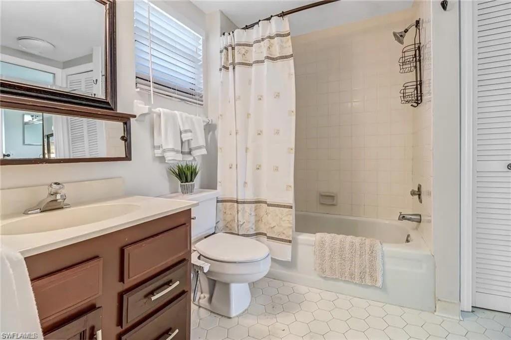 805 River Point DR # 106C