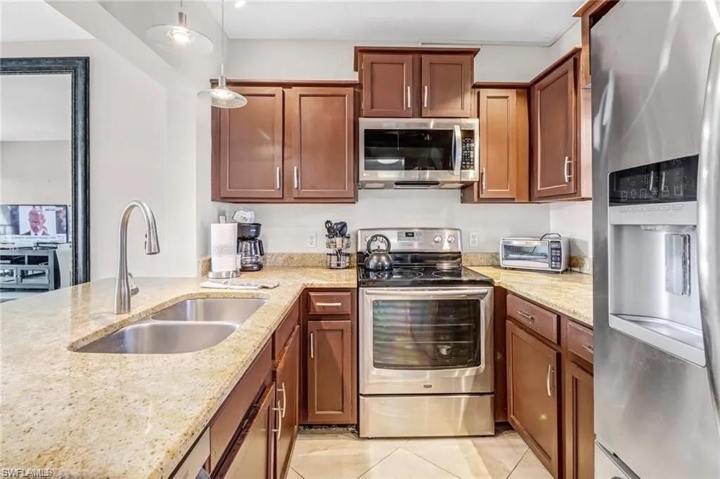 805 River Point DR # 106C