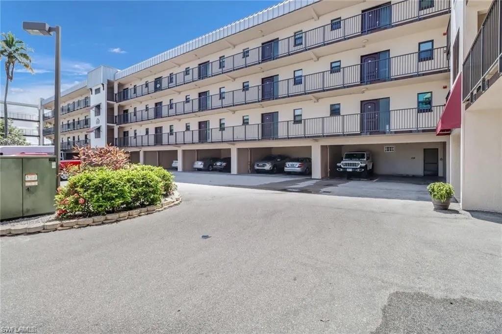 805 River Point DR # 106C