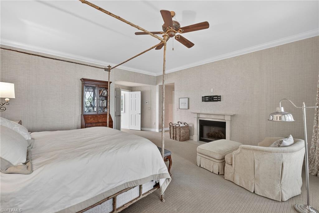 4021 Gulf Shore BLVD N # V19