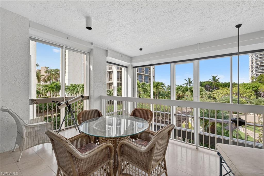 4021 Gulf Shore BLVD N # V19