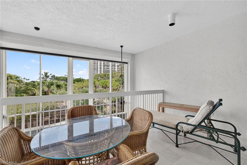 4021 Gulf Shore BLVD N # V19