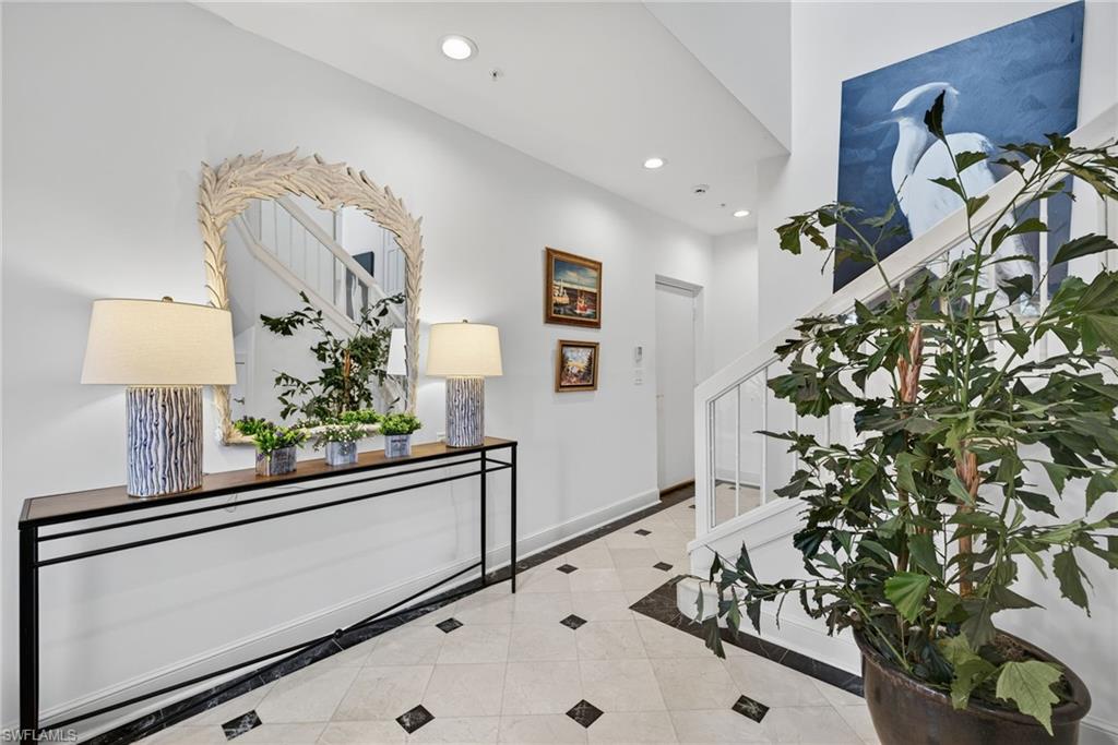 4021 Gulf Shore BLVD N # V19