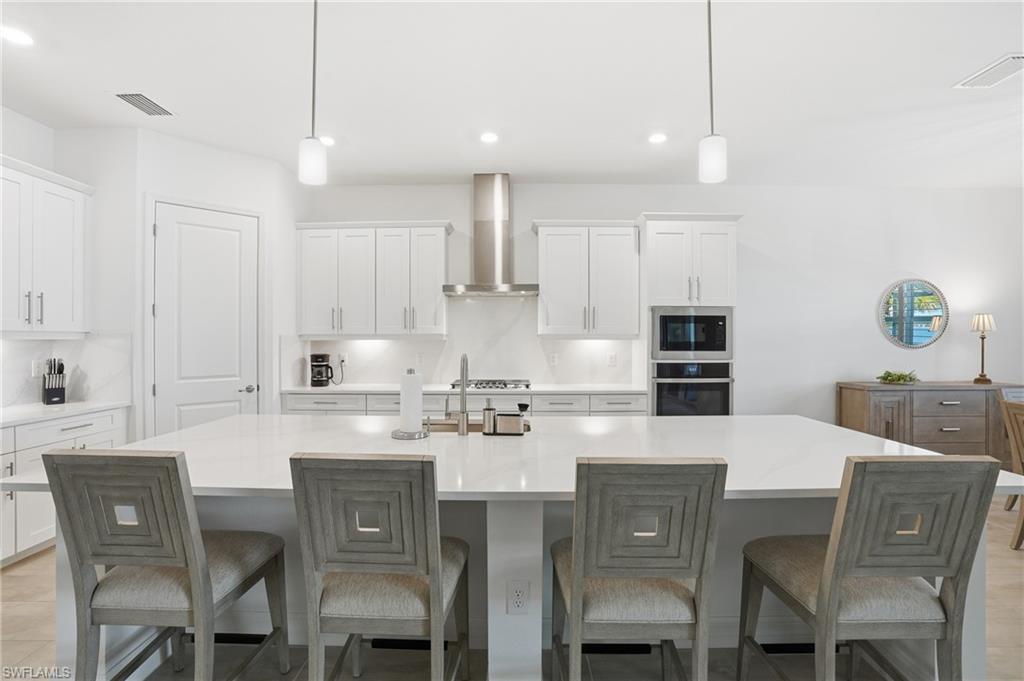 13686 Blue Bay CIR