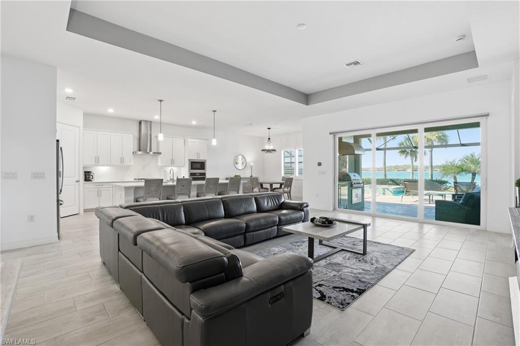 13686 Blue Bay CIR