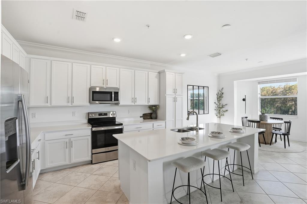 6046 National BLVD # 446