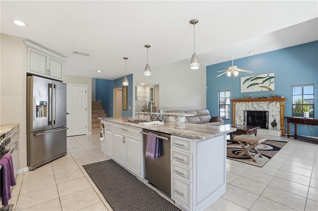 7245 Hendry Creek DR