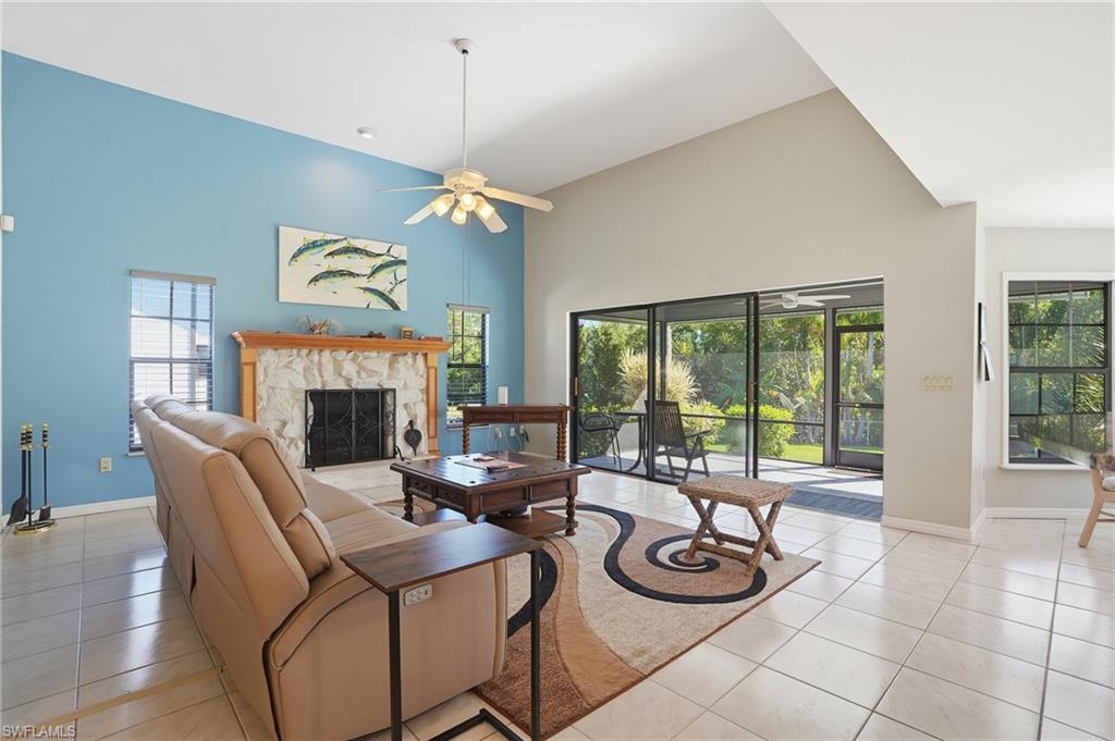 7245 Hendry Creek DR