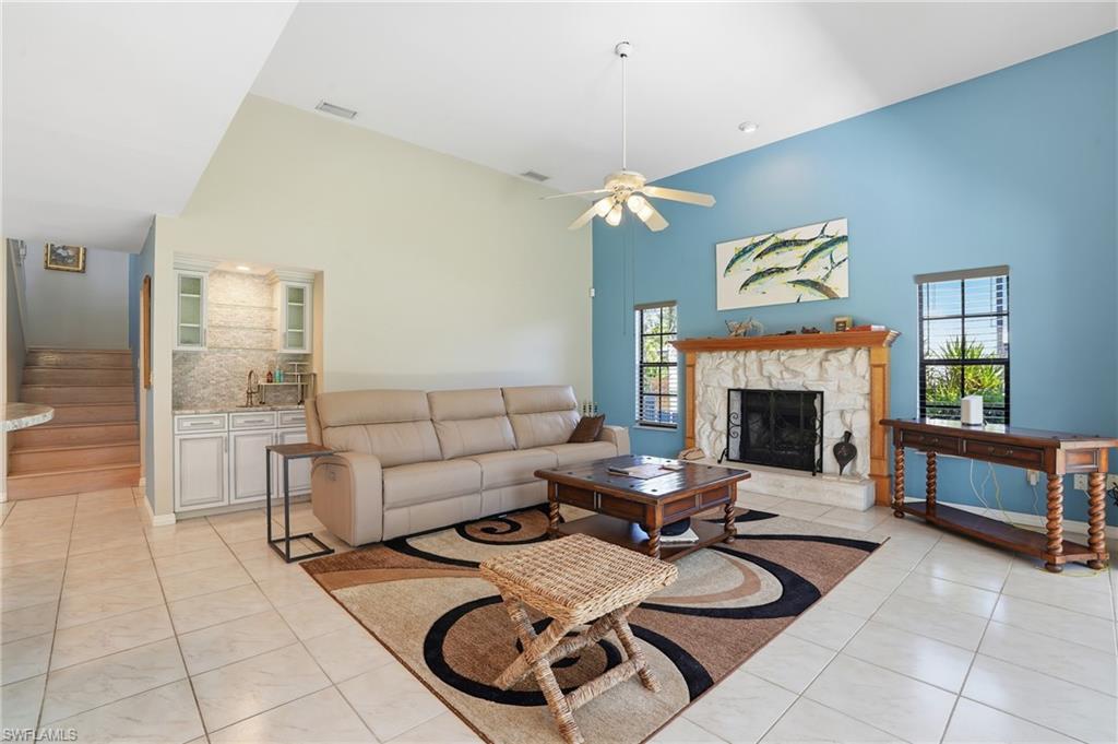 7245 Hendry Creek DR