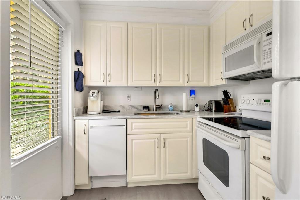 207 8th AVE S # 207A