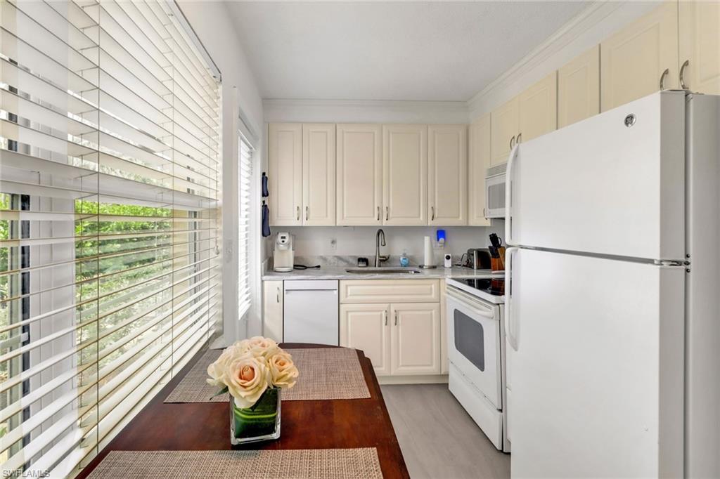 207 8th AVE S # 207A