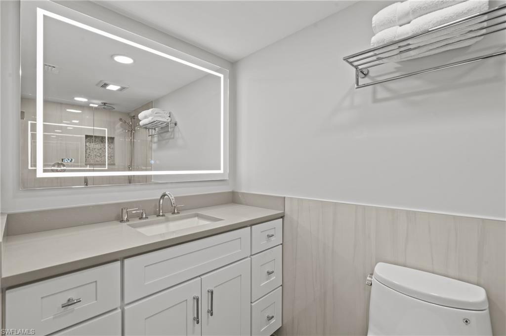 3200 Gulf Shore BLVD N # 106