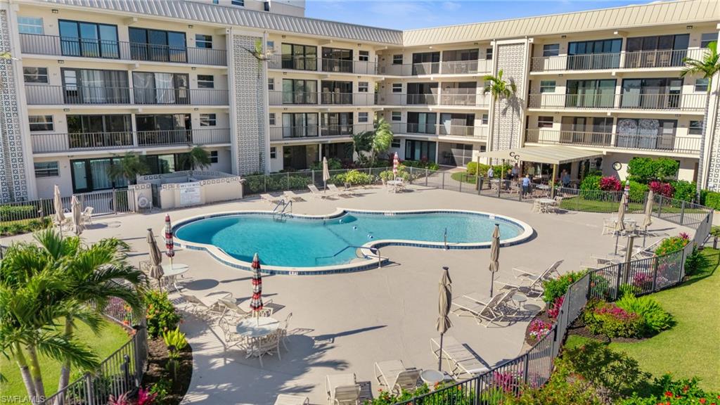 3200 Gulf Shore BLVD N # 106