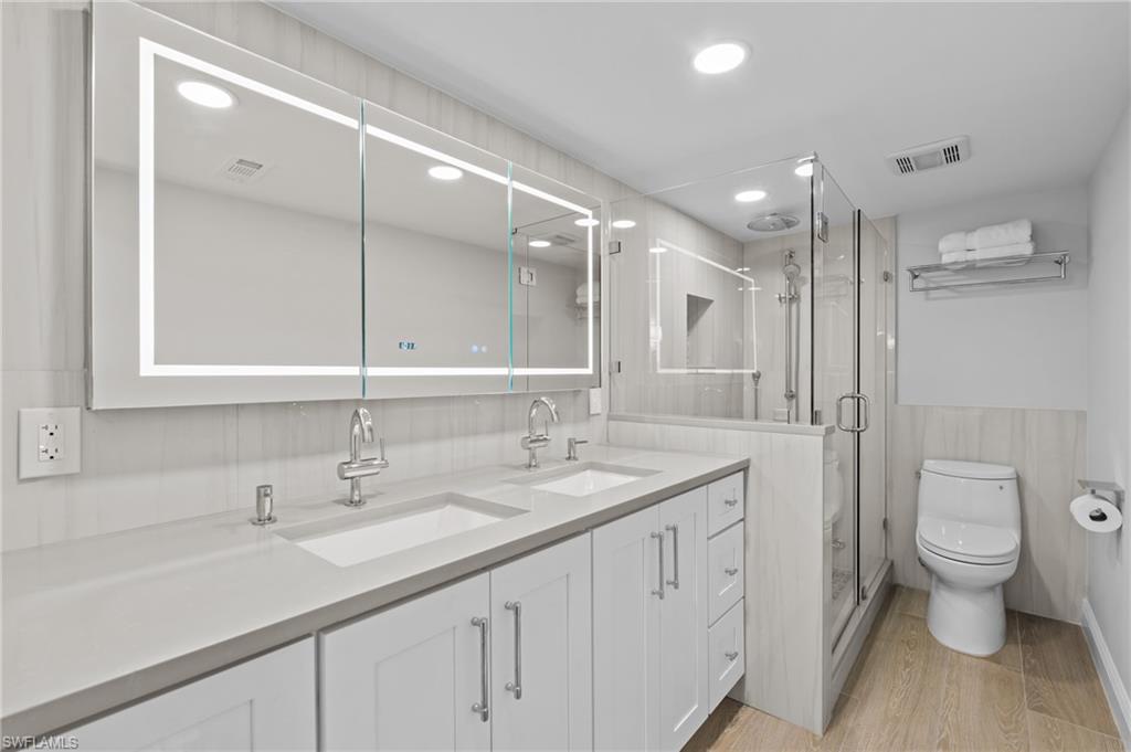 3200 Gulf Shore BLVD N # 106