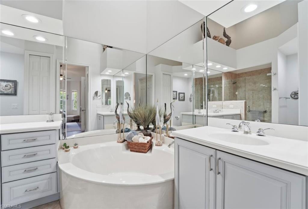 7842 Hawthorne DR # 1703