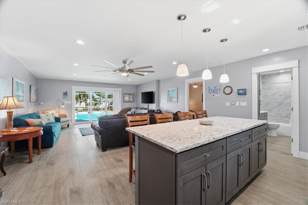 4838/4836 Esplanade ST