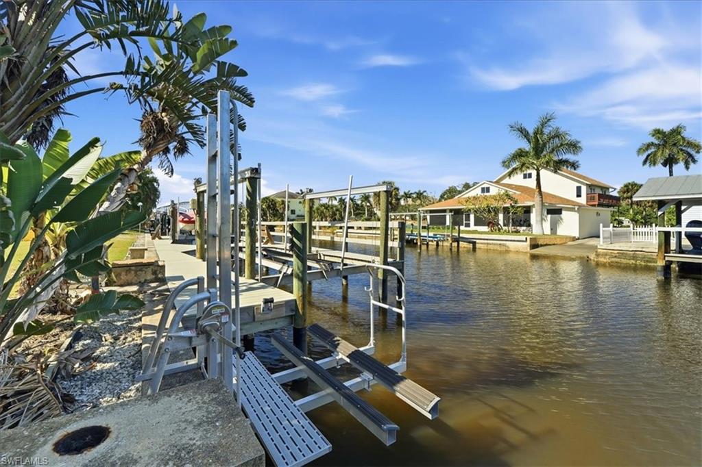 4838/4836 Esplanade ST