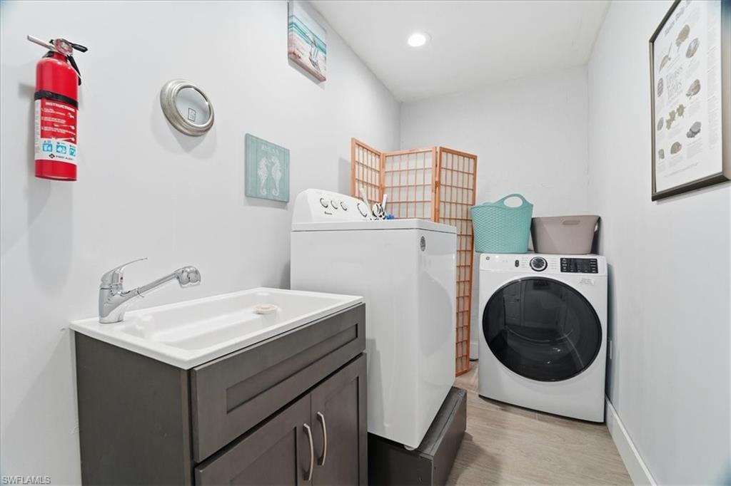 4838/4836 Esplanade ST