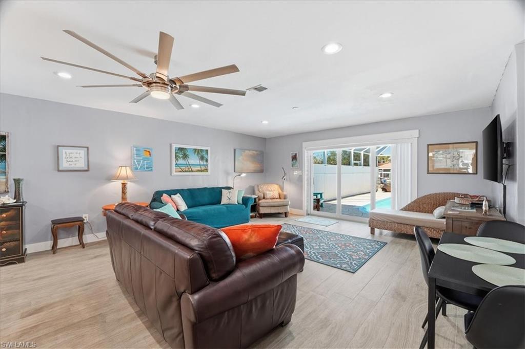 4838/4836 Esplanade ST