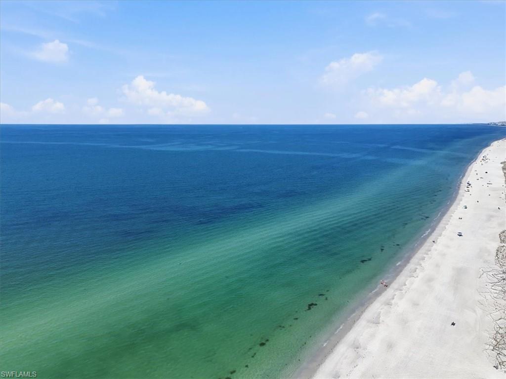 3200 Gulf Shore BLVD N # 105