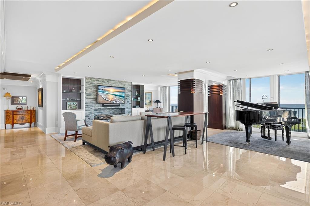 5601 Turtle Bay DR # 2104