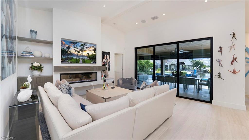 1650 Mullet CT