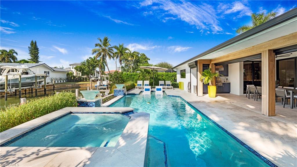 1650 Mullet CT